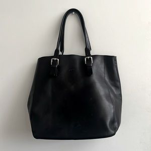 M0851 large black leather hand bag